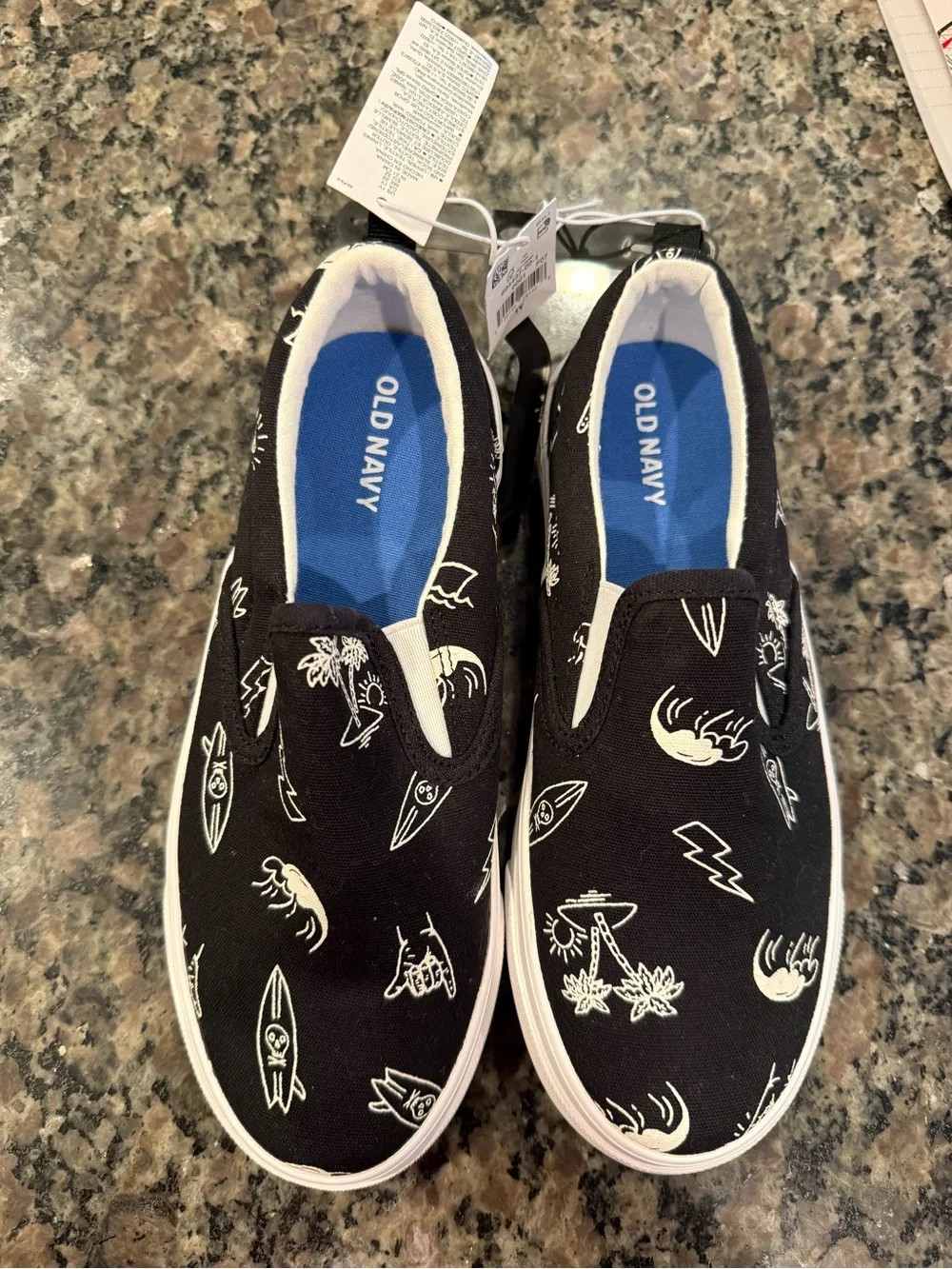 Old Navy Black Slip-On Sneakers with White Surf Print Size 1 boys